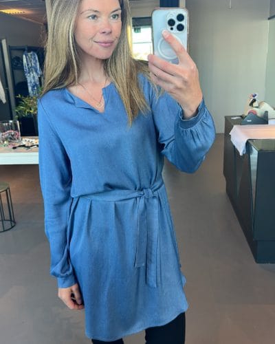 Sóldögg skyrtukjóll í bláu gallaefni