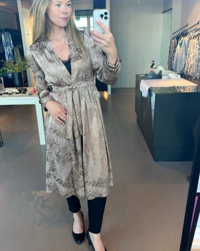 ilmur kjóll koníak mattur/glans