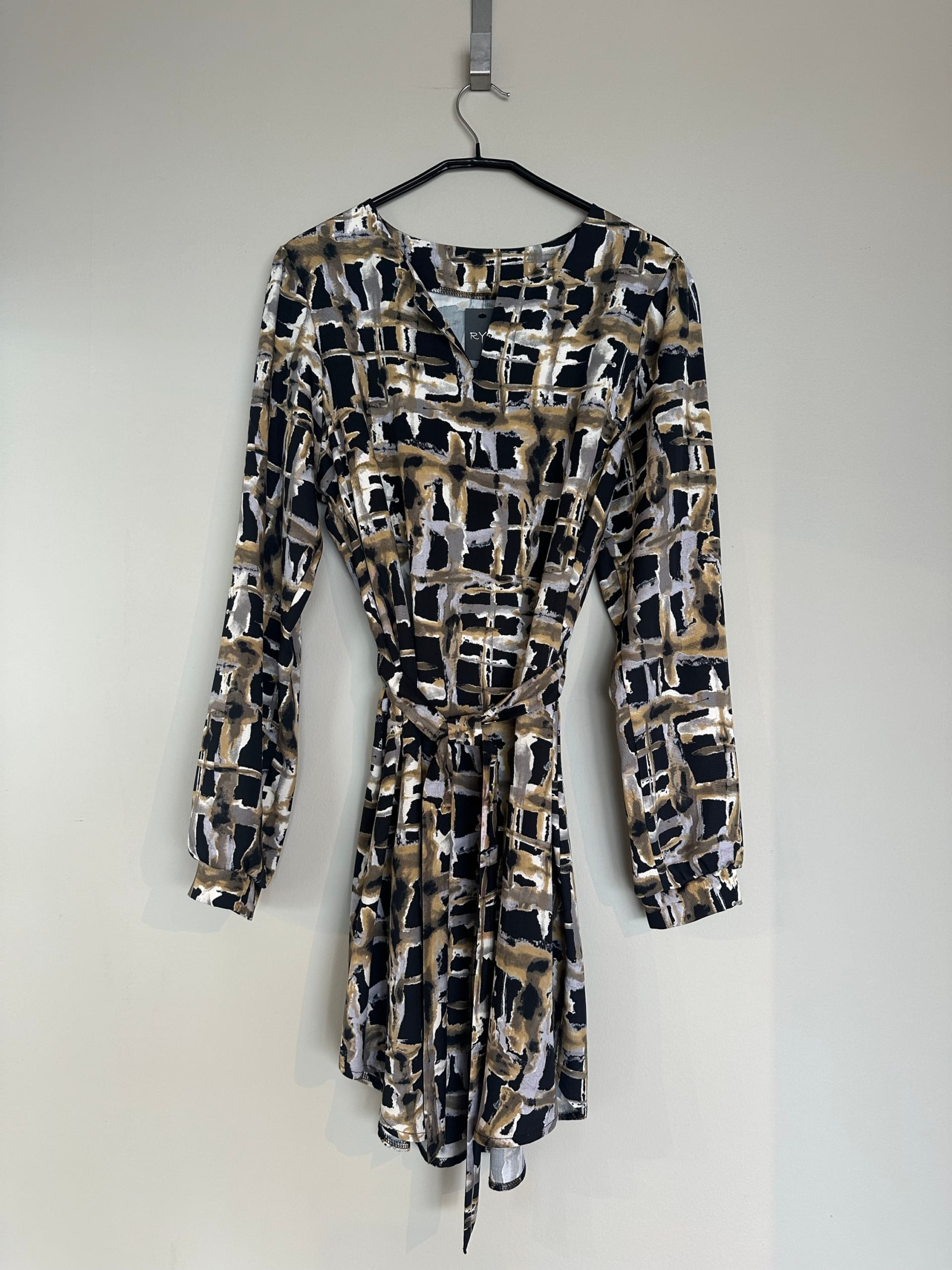 Sóldögg skyrtukjóll Svartur/Beis