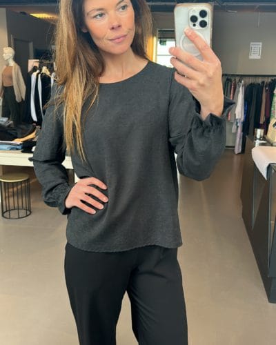 Fjóla skyrta Svört