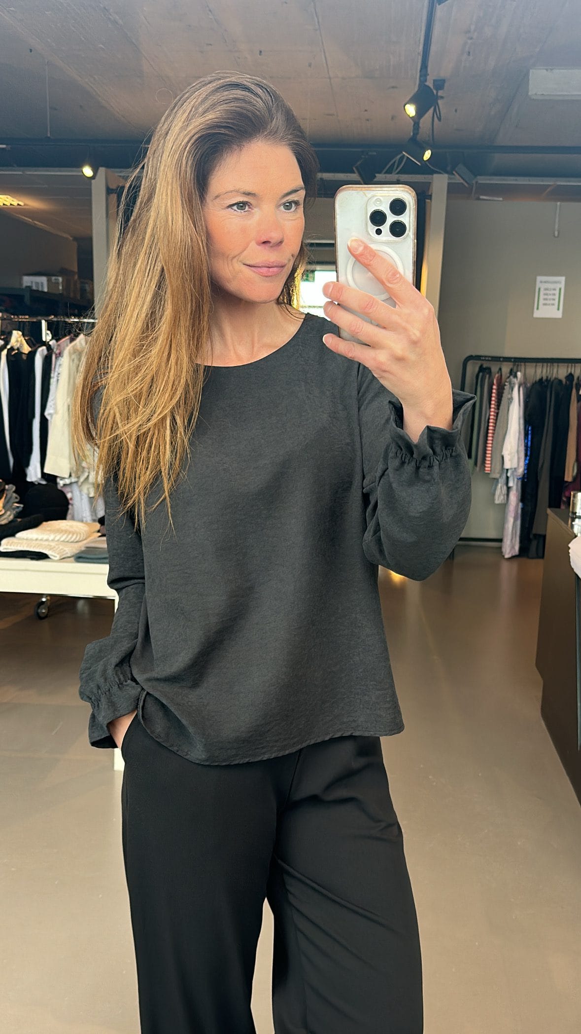 Fjóla skyrta Svört - Image 2