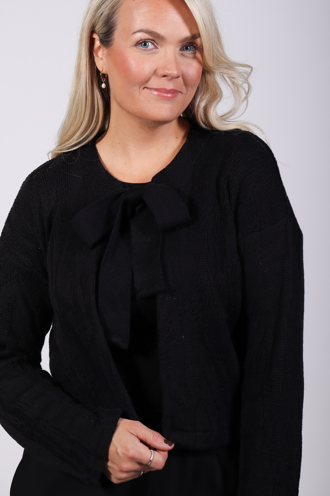 Jökla peysa bow svört